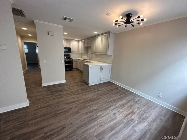 property at 119 S Glassell St
