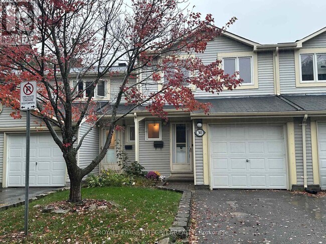 30 Bujold Ct in Ottawa, ON - Building Photo - Building Photo