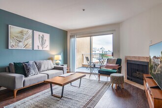 Marlon Manor in Los Angeles, CA - Building Photo - Building Photo