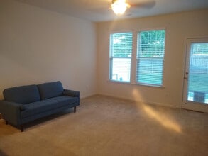 Room in Townhome on Maypearl Ln in Raleigh, NC - Foto de edificio - Building Photo