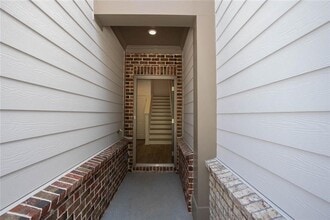 2425 Livi Ln in Buford, GA - Building Photo - Building Photo