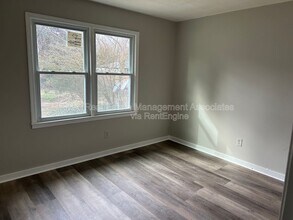 525 E Central Ave in Griffin, GA - Building Photo - Building Photo