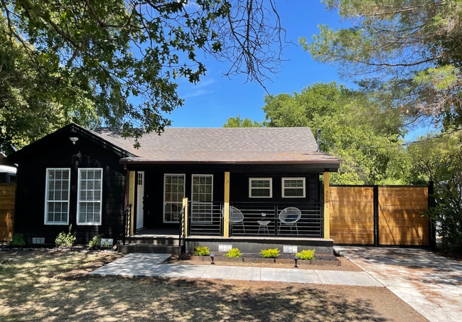 property at 1706 Lakeland Dr