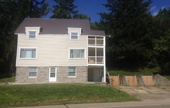 20 Pomeroy Rd, Unit 3 in Athens, OH - Foto de edificio - Building Photo