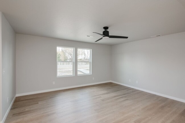 property at 12521 W Victory Rd