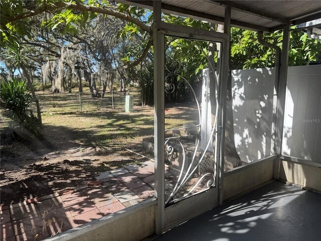 231 Amherst Ave, Unit 20 in Sarasota, FL - Foto de edificio - Building Photo