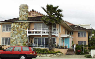 Casa del Mar Apartments