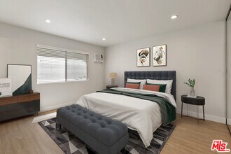 2401 S Sycamore Ave-Unit -5 in Los Angeles, CA - Building Photo - Building Photo