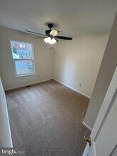 716 Alamo Ln in Lusby, MD - Building Photo - Building Photo