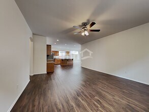 304 Phoenix Ave SW in Orting, WA - Building Photo - Building Photo