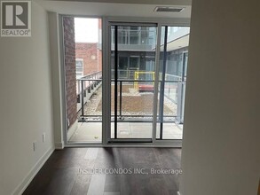 220-225 LAKEVIEW Ave in Toronto, ON - Building Photo - Building Photo