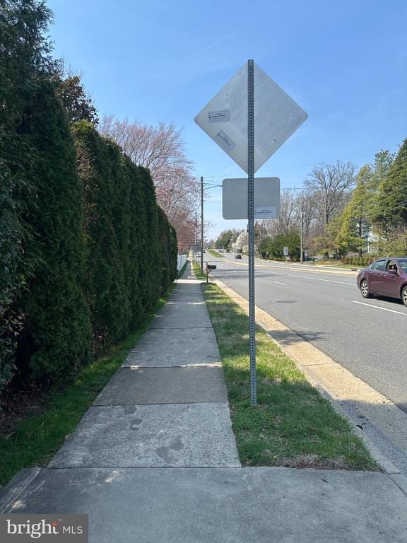 9901 Blake Ln in Oakton, VA - Building Photo - Building Photo