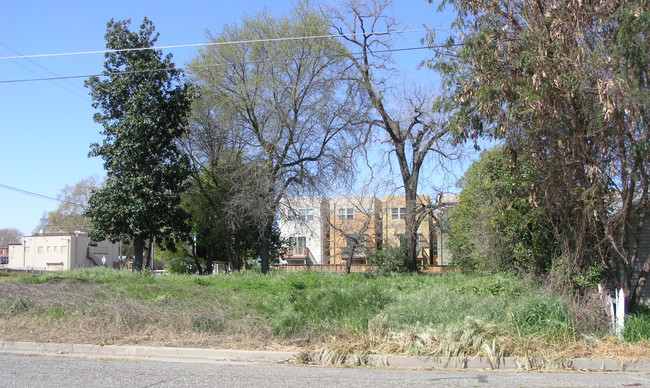 240 2nd St in West Sacramento, CA - Building Photo - Building Photo