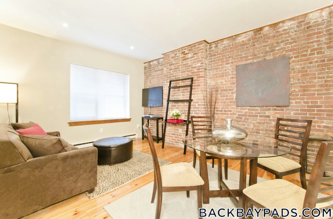 17 Garrison St in Boston, MA - Building Photo