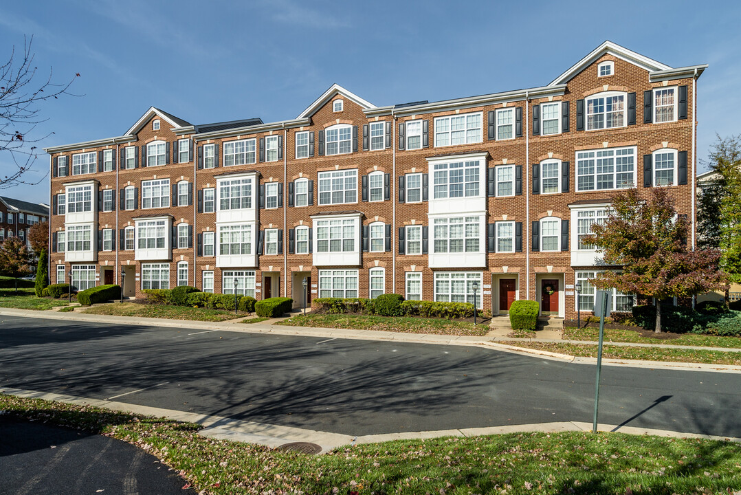 22785 Settlers Trail Terrace, Unit A in Ashburn, VA - Building Photo