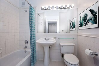 70 Battery Pl in New York, NY - Foto de edificio - Building Photo