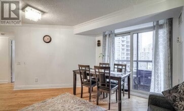 15 Northtown Way in Toronto, ON - Building Photo - Building Photo