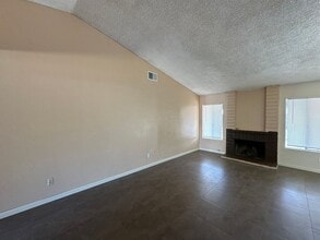 11715 Prosperity Ln in Moreno Valley, CA - Building Photo - Building Photo