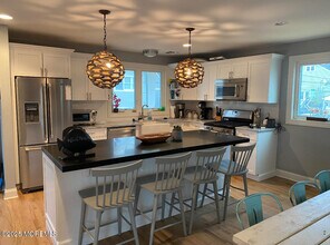 17 Via Ripa Wy in Sea Bright, NJ - Building Photo - Building Photo
