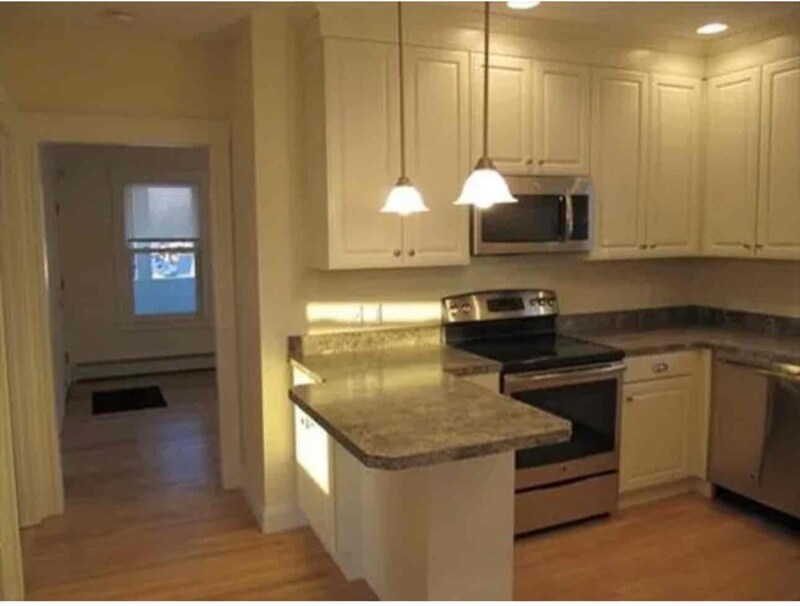 30 King Philip Rd in Worcester, MA - Building Photo