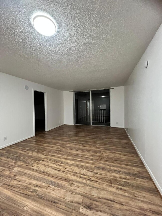 480 Executive Center Dr in West Palm Beach, FL - Building Photo - Building Photo