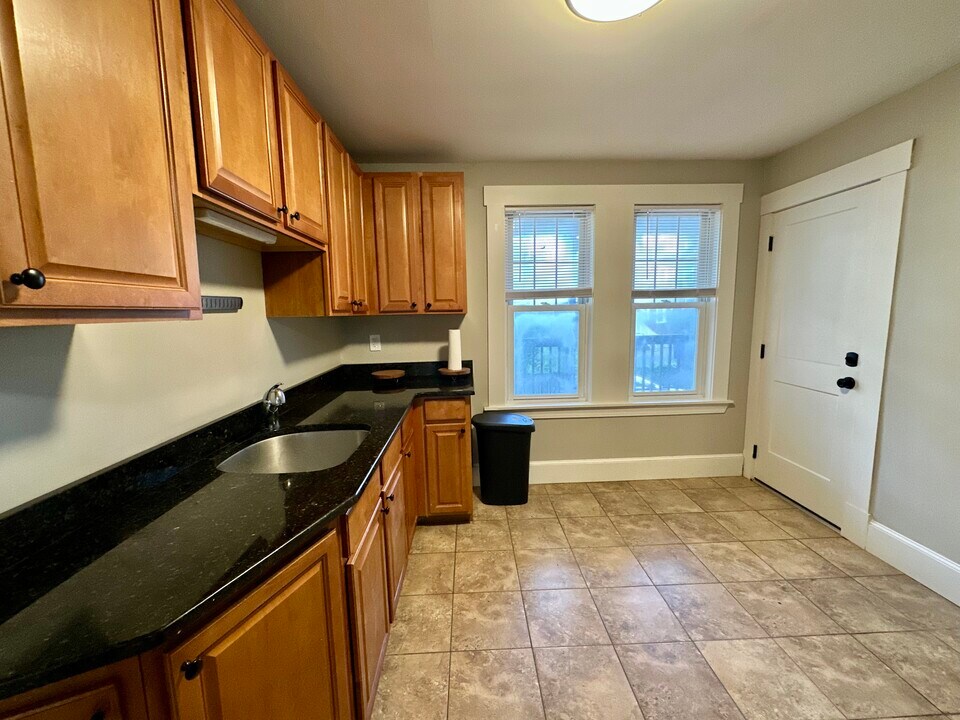 4069 Washington St, Unit 1 in Boston, MA - Foto de edificio