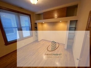 1357 N Ashland Ave in Chicago, IL - Building Photo - Building Photo