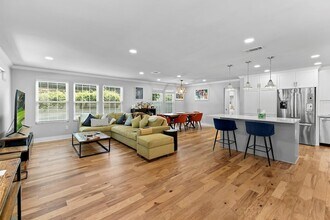 3307 Garden Villa Ln in Austin, TX - Building Photo - Building Photo