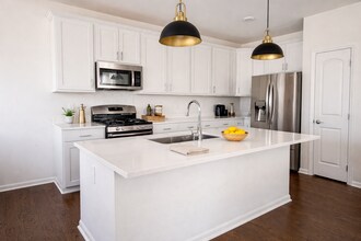 49773 Lantern Way in Canton, MI - Building Photo - Building Photo