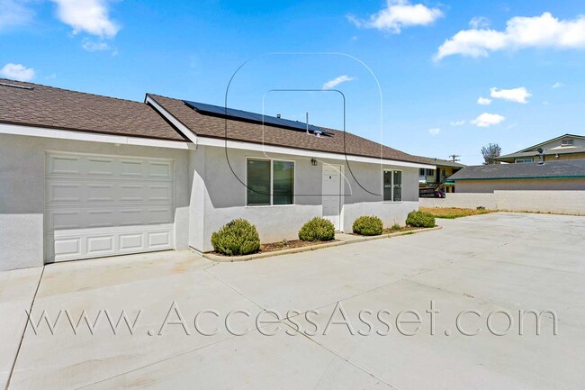 property at 108 S Lindsay St