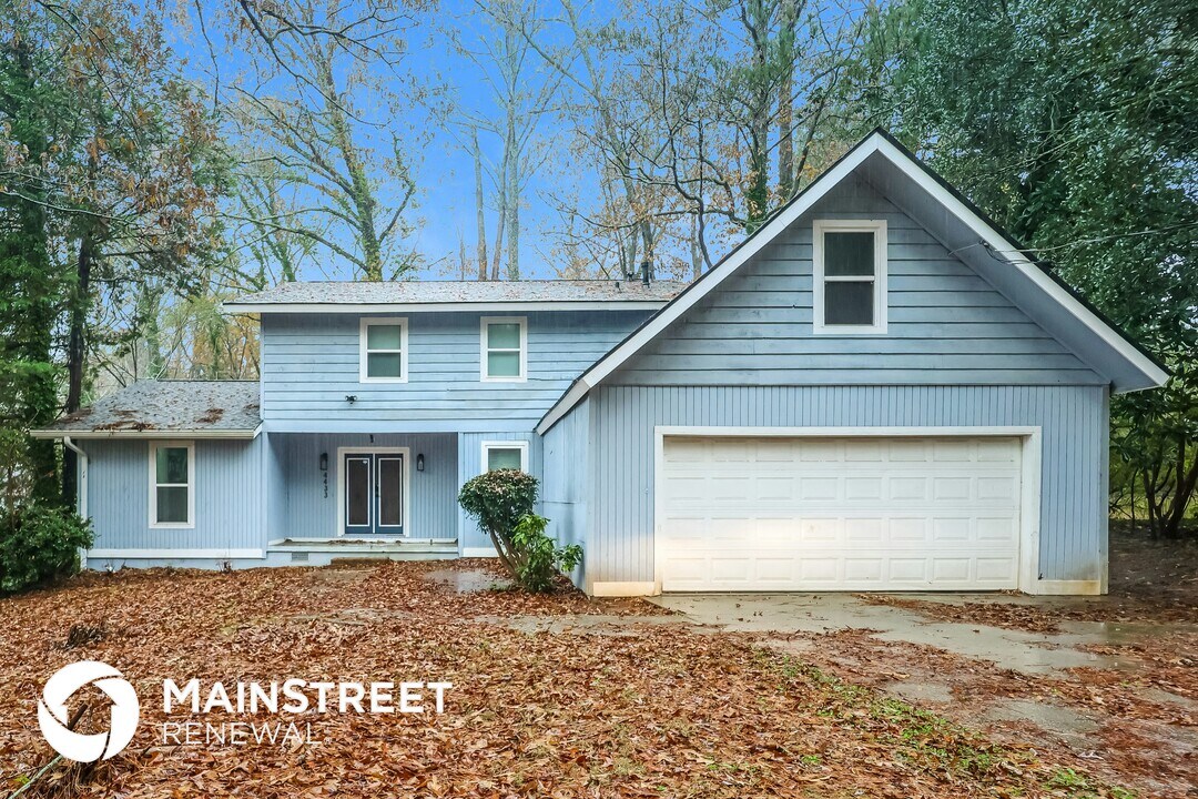 4433 Woodbank Ln in Decatur, GA - Foto de edificio