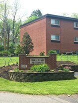 320 Hanna Ave, Unit A-1 in Loveland, OH - Building Photo