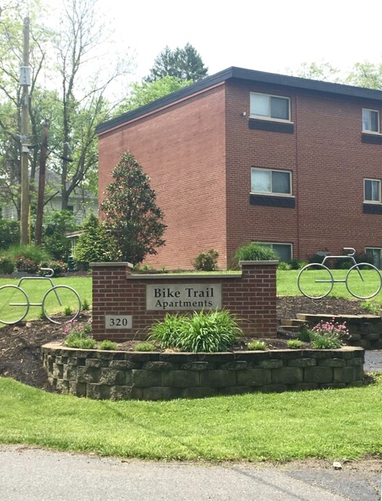 320 Hanna Ave, Unit C5 in Loveland, OH - Building Photo