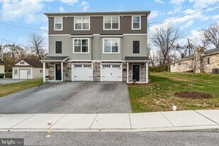 1134 Franklin St in Carlisle, PA - Building Photo