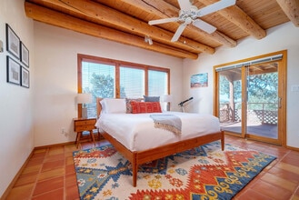 6 Fonda Way in Santa Fe, NM - Building Photo - Building Photo