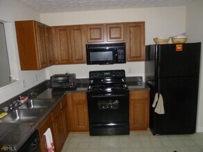 1962 Grove Way in Hampton, GA - Building Photo - Building Photo