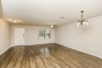 13136 Settlers Trail, Unit 725 in Fort Worth, TX - Building Photo - Building Photo