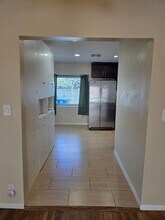 15360 Saticoy St in Los Angeles, CA - Building Photo - Building Photo