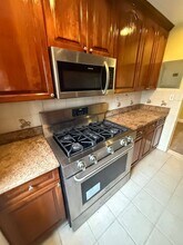 63-11 110th St in Queens, NY - Foto de edificio - Building Photo