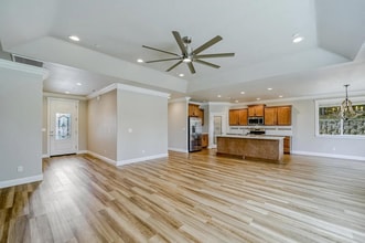 4585 Risstay Way in Shasta Lake, CA - Building Photo - Building Photo