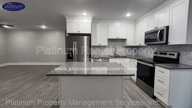 2635 Hatfield Cir SE in Atlanta, GA - Building Photo - Building Photo