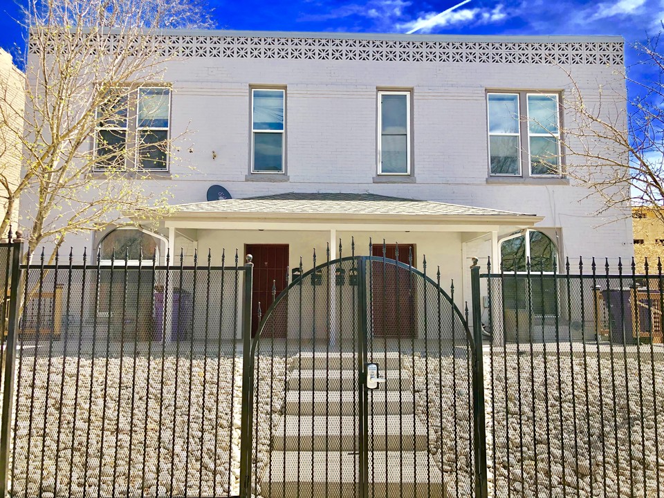 Federal Apartments in Denver, CO - Building Photo