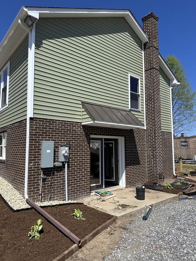 2321 Evans Mill Rd in Dillwyn, VA - Building Photo - Building Photo