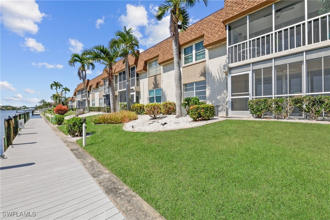 4116 SE 19th Ave in Cape Coral, FL - Building Photo