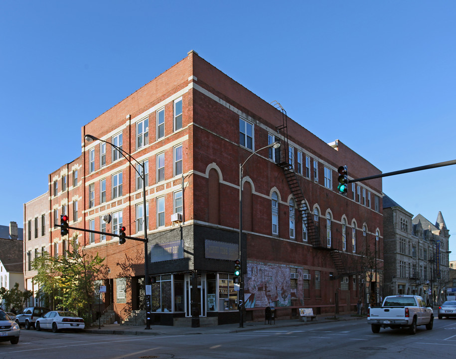 1213 W 18th St in Chicago, IL - Building Photo