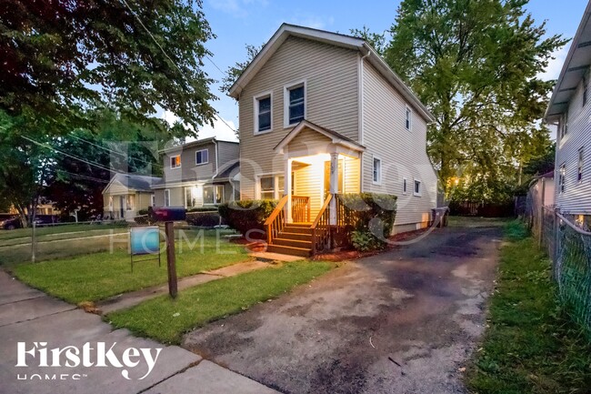 709 Porter St in Waukegan, IL - Foto de edificio - Building Photo