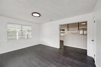 4948 Crossover Rd in San Marcos, TX - Building Photo - Building Photo