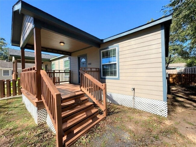 406 McPhail St in Tomball, TX - Building Photo - Building Photo