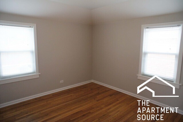 4100 N Pontiac Ave in Chicago, IL - Building Photo - Building Photo