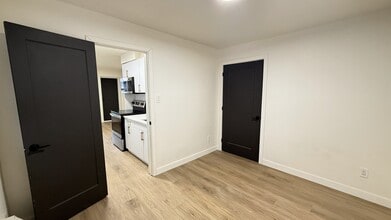 60 Triller Ave in Toronto, ON - Building Photo - Building Photo